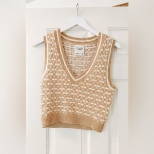 Abercrombie & Fitch Tan Patterned Sweater Vest